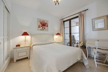 https://cdn.resales-online.com/public/zzioxgugw0/properties/e3bcddffd7fb11ef8ce602e0405b089b/w1200/26-c684a62c9f160a1f90904dd925da0645.jpg?v=1737471890