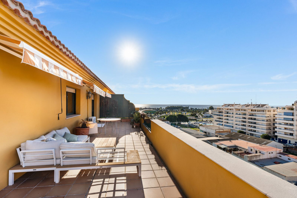 https://cdn.resales-online.com/public/0dajlvabho/properties/6a304da6d8dd11ef8ce602e0405b089b/w1200/1-7980e48d732b6fc85c14b43b94d2aa54.jpg?v=1737566695