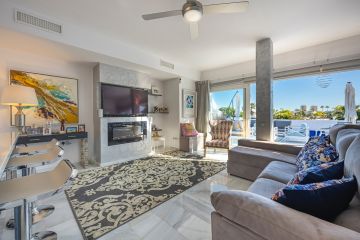 https://cdn.resales-online.com/public/8fm13eveeu/properties/9947ee12d56111ef8ce602e0405b089b/w1200/11-20939a0134ad724a8cb2a801094d15a4.jpg?v=1737183663