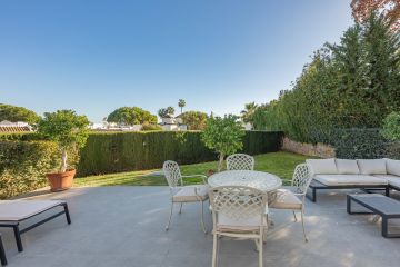 https://cdn.resales-online.com/public/8fm13eveeu/properties/9947ee12d56111ef8ce602e0405b089b/w1200/26-c684a62c9f160a1f90904dd925da0645.jpg?v=1737183663