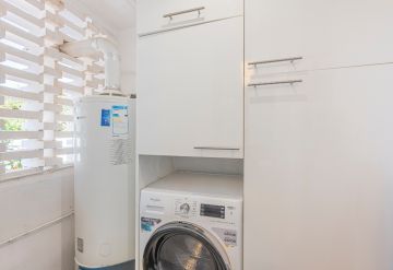 https://cdn.resales-online.com/public/8fm13eveeu/properties/9947ee12d56111ef8ce602e0405b089b/w1200/35-53608d01401493ba18e3704836160563.jpg?v=1737183663