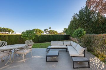 https://cdn.resales-online.com/public/8fm13eveeu/properties/9947ee12d56111ef8ce602e0405b089b/w1200/36-be7efbbd8b294061d3f27cb7c37865bb.jpg?v=1737183663