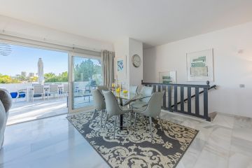 https://cdn.resales-online.com/public/8fm13eveeu/properties/9947ee12d56111ef8ce602e0405b089b/w1200/4-c23c0f86247804fa50226aecd8b0b2c8.jpg?v=1737183663