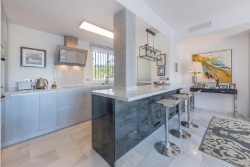 https://cdn.resales-online.com/public/8fm13eveeu/properties/9947ee12d56111ef8ce602e0405b089b/w1200/7-aa4cc561180b369757c0bb4af9886cd3.jpg?v=1737183663