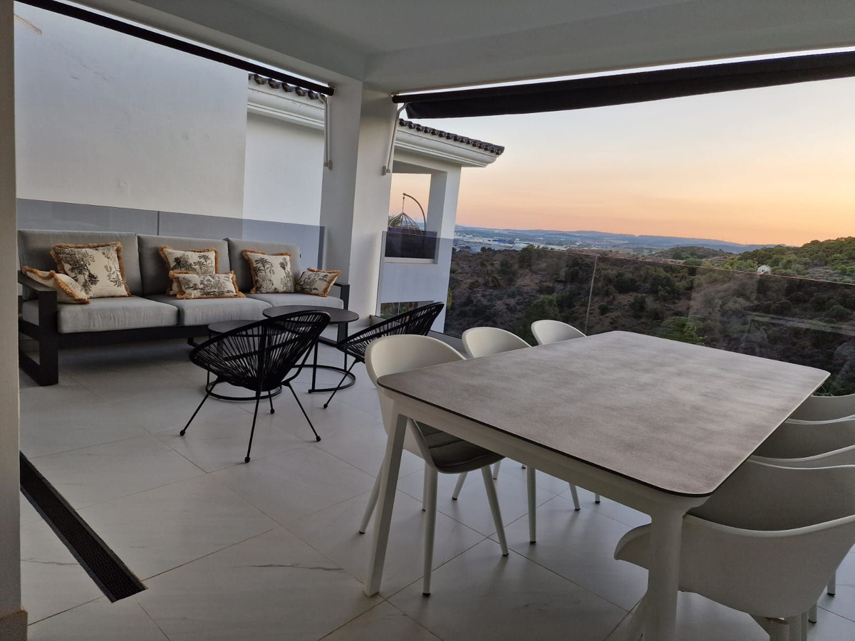 https://cdn.resales-online.com/public/e8tzzy3imr/properties/cce7042a48c511eea6080217bc231ef4/w1200/1-7980e48d732b6fc85c14b43b94d2aa54.jpg?v=1729619051