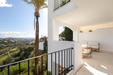 https://cdn.resales-online.com/public/c6rxxw1glq/properties/f2453bcbda2211ef8ce602e0405b089b/w1200/22-bcf8e6250e0bab365f900a8ac31ac040.jpg?v=1737792911
