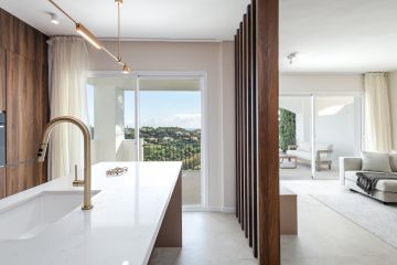 https://cdn.resales-online.com/public/c6rxxw1glq/properties/f2453bcbda2211ef8ce602e0405b089b/w1200/4-c23c0f86247804fa50226aecd8b0b2c8.jpg?v=1737792911