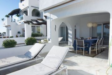 https://cdn.resales-online.com/public/sb5m6pabs6/properties/f8803aaed8d911ef8ce602e0405b089b/w1200/5-3595ad71cbd87be6c3643a4285ef4791.jpg?v=1737828113