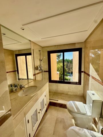 https://cdn.resales-online.com/public/il4uto2zfu/properties/43ce2c08dd5b11ef8ce602e0405b089b/w1200/10-bb915d1cb19341576dcdc994b81ab9c5.jpg?v=1738060897