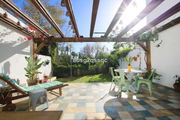 https://cdn.resales-online.com/public/8usg2qssqc/properties/d52315e2deef11ef8ce602e0405b089b/w1200/26-c684a62c9f160a1f90904dd925da0645.jpg?v=1738235318