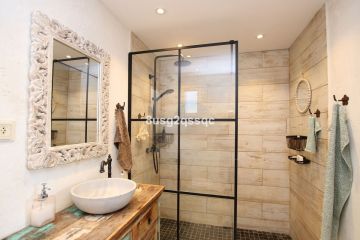 https://cdn.resales-online.com/public/8usg2qssqc/properties/d52315e2deef11ef8ce602e0405b089b/w1200/33-f37a7fab00fce6ff6b895520b67d6d6d.jpg?v=1738235318