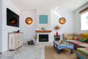 https://cdn.resales-online.com/public/8usg2qssqc/properties/d52315e2deef11ef8ce602e0405b089b/w1200/7-aa4cc561180b369757c0bb4af9886cd3.jpg?v=1738235318