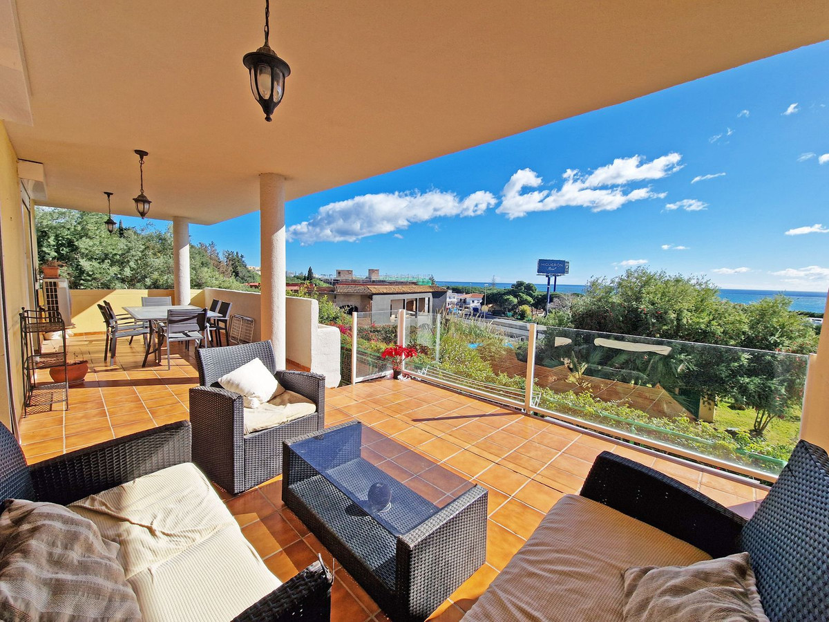 https://cdn.resales-online.com/public/k1850j3m5p/properties/47c03711dd7a11ef8ce602e0405b089b/w1200/1-7980e48d732b6fc85c14b43b94d2aa54.jpg?v=1738254227