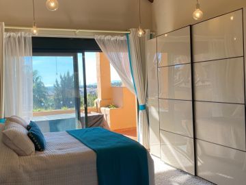 https://cdn.resales-online.com/public/sv6cr1ri1g/properties/714e6a40e21311ef8ce602e0405b089b/w1200/35-53608d01401493ba18e3704836160563.jpg?v=1738580045
