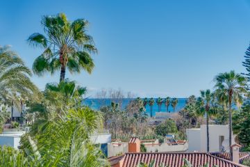https://cdn.resales-online.com/public/y2bix7xo8m/properties/cf60243ee2ba11ef8ce602e0405b089b/w1200/2-5bd7b9d04b45e33852eaf0ec6670150d.jpg?v=1738651344