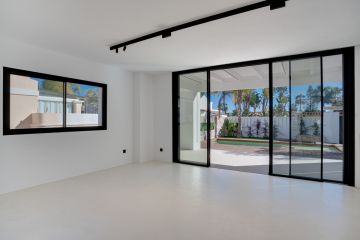 https://cdn.resales-online.com/public/y2bix7xo8m/properties/cf60243ee2ba11ef8ce602e0405b089b/w1200/23-79897b85162c6a486c7a4d1eb46924dd.jpg?v=1738651344
