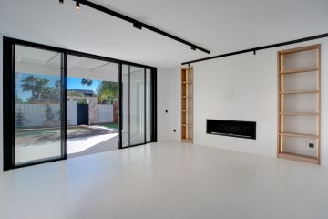 https://cdn.resales-online.com/public/y2bix7xo8m/properties/cf60243ee2ba11ef8ce602e0405b089b/w1200/3-e898b2bb2a2fdfd06d2c39894dce8316.jpg?v=1738651344