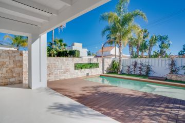 https://cdn.resales-online.com/public/y2bix7xo8m/properties/cf60243ee2ba11ef8ce602e0405b089b/w1200/8-e64a9055bba3e77ac8aca3b893cdf826.jpg?v=1738651344