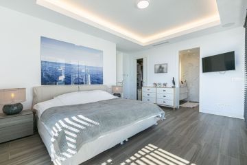 https://cdn.resales-online.com/public/mf919c1vse/properties/4a25f815dee111ef8ce602e0405b089b/w1200/33-f37a7fab00fce6ff6b895520b67d6d6d.jpg?v=1738669977