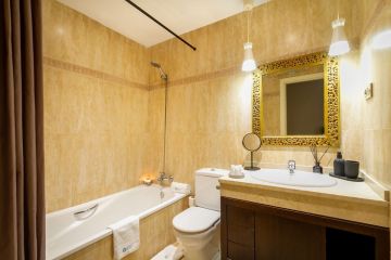 https://cdn.resales-online.com/public/qtb32w08n3/properties/50c02ee0e3ad11ef8ce602e0405b089b/w1200/12-53013098fcab6c38b1379cd33298e050.jpg?v=1738756329