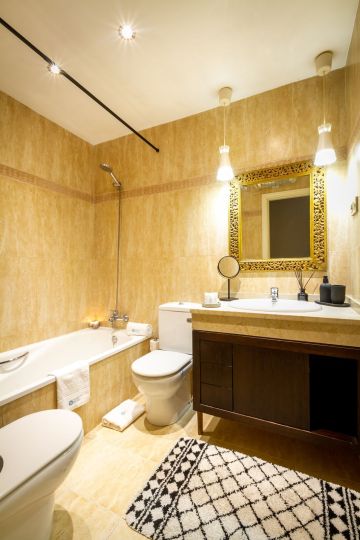 https://cdn.resales-online.com/public/qtb32w08n3/properties/50c02ee0e3ad11ef8ce602e0405b089b/w1200/13-5fd73dea700db77384c091ca9818b1a9.jpg?v=1738756329