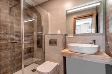 https://cdn.resales-online.com/public/2clagkpr0e/properties/83015d7be3ea11ef8ce602e0405b089b/w1200/8-e64a9055bba3e77ac8aca3b893cdf826.jpg?v=1738781783