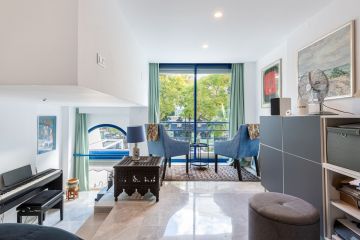 https://cdn.resales-online.com/public/vumcvajtgsjl4vtp/properties/37f1db0ce3e111ef8ce602e0405b089b/w1200/16-ec67b526875bf0124b6ce4328a754439.jpg?v=1738855717
