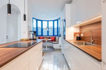 https://cdn.resales-online.com/public/vumcvajtgsjl4vtp/properties/37f1db0ce3e111ef8ce602e0405b089b/w1200/2-5bd7b9d04b45e33852eaf0ec6670150d.jpg?v=1738855717
