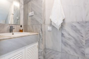 https://cdn.resales-online.com/public/vumcvajtgsjl4vtp/properties/37f1db0ce3e111ef8ce602e0405b089b/w1200/20-d1f7658cbe4ba6cd8666fec30fba80ad.jpg?v=1738855717
