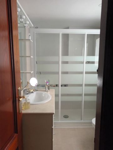 https://cdn.resales-online.com/public/86l1hb0hs4/properties/626936d7e7c211ef8ce602e0405b089b/w1200/20-d1f7658cbe4ba6cd8666fec30fba80ad.jpg?v=1739204776