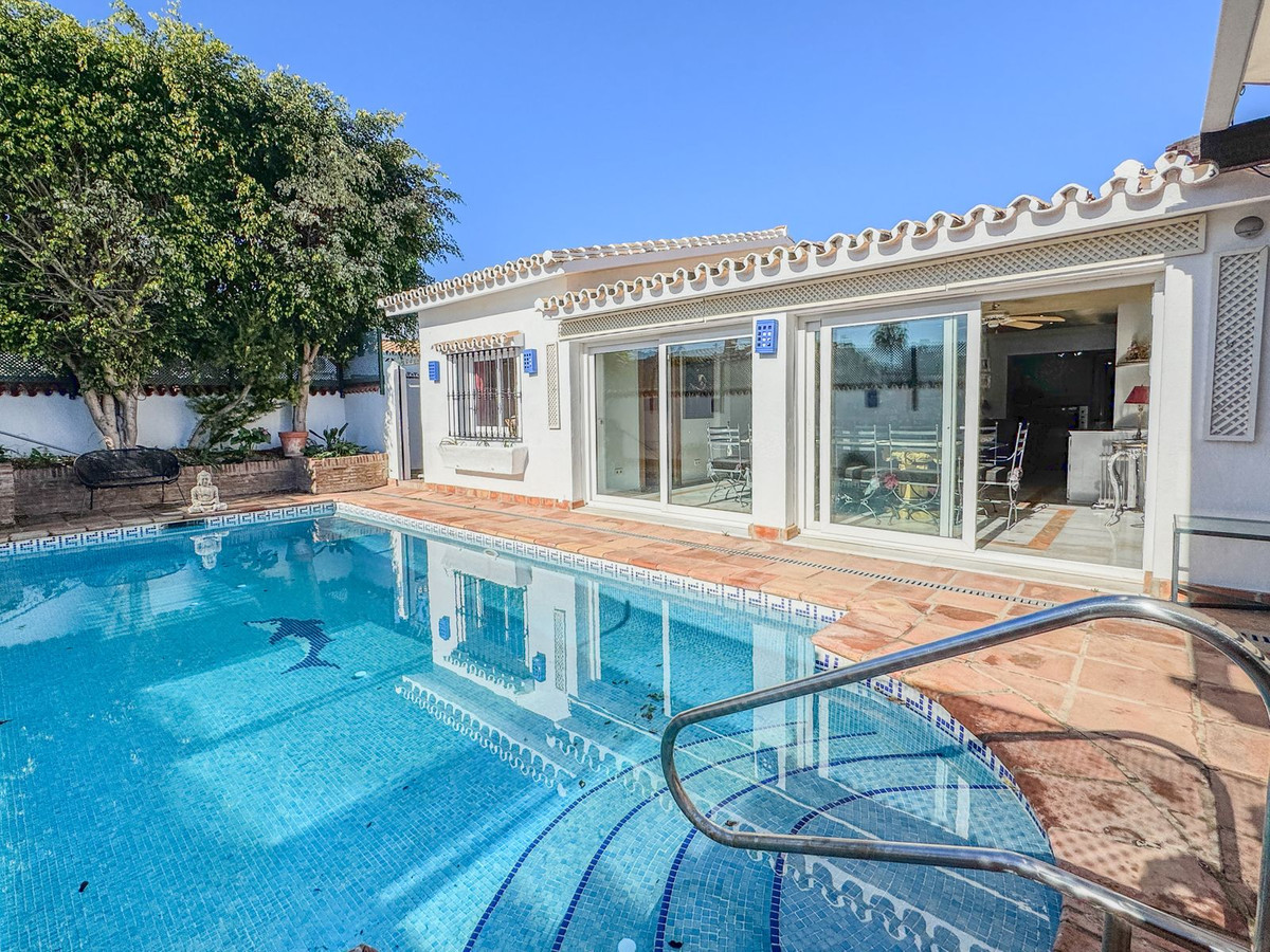 https://cdn.resales-online.com/public/2clagkpr0e/properties/1dec44bae86011ef8ce602e0405b089b/w1200/1-7980e48d732b6fc85c14b43b94d2aa54.jpg?v=1739277166
