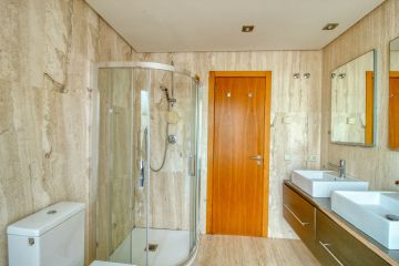 https://cdn.resales-online.com/public/14ldb8jhxc/properties/70da009ae70f11ef8ce602e0405b089b/w1200/25-45e7a00e8ada30030040e20a35fbccfd.jpg?v=1739296438