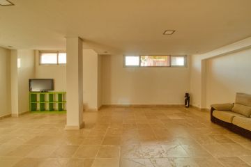 https://cdn.resales-online.com/public/14ldb8jhxc/properties/70da009ae70f11ef8ce602e0405b089b/w1200/37-1d70d218e897435ff17cdff8e99bb5bf.jpg?v=1739296438
