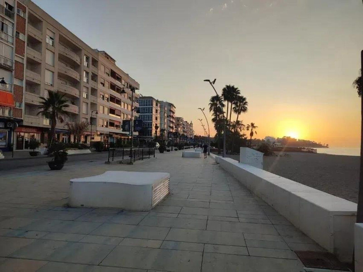https://cdn.resales-online.com/public/6pcoehzhpl/properties/e7565b70d75111ef8ce602e0405b089b/w1200/1-7980e48d732b6fc85c14b43b94d2aa54.jpg?v=1737565369