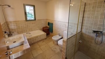 https://cdn.resales-online.com/public/umpqlvr8rf/properties/8e064251e93b11ef8ce602e0405b089b/w1200/33-f37a7fab00fce6ff6b895520b67d6d6d.jpg?v=1739366383
