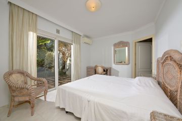 https://cdn.resales-online.com/public/pg5ce1tdbg/properties/96171b0cdcac11ef8ce602e0405b089b/w1200/39-a493fe9149752455d4aa759b42ca0ea1.jpg?v=1739167637