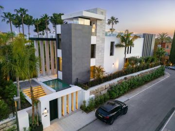 https://cdn.resales-online.com/public/46g3vfh9rc/properties/2a4643c9732711ef9d2d0217bc231ef4/w1200/32-e7f90ea5feef5e01d64d74d6b6d8a834.jpg?v=1726383352