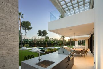 https://cdn.resales-online.com/public/46g3vfh9rc/properties/2a4643c9732711ef9d2d0217bc231ef4/w1200/6-241328e1bcc9c0d8ce1222beb6c967a8.jpg?v=1726383352