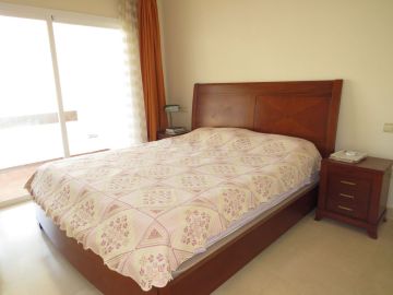 https://cdn.resales-online.com/public/44ul4js2p2/properties/ea990a18ed3111ef8cfb02e0405b089b/w1200/18-cc72f169493c096e712837ff5d8b6e41.jpg?v=1739812710