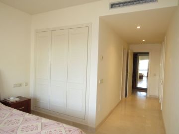 https://cdn.resales-online.com/public/44ul4js2p2/properties/ea990a18ed3111ef8cfb02e0405b089b/w1200/19-d0ed7da2012a09046d307c195d98e7d6.jpg?v=1739812710