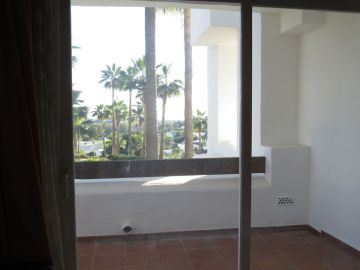 https://cdn.resales-online.com/public/44ul4js2p2/properties/ea990a18ed3111ef8cfb02e0405b089b/w1200/22-bcf8e6250e0bab365f900a8ac31ac040.jpg?v=1739812710