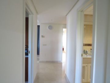 https://cdn.resales-online.com/public/44ul4js2p2/properties/ea990a18ed3111ef8cfb02e0405b089b/w1200/33-f37a7fab00fce6ff6b895520b67d6d6d.jpg?v=1739812710