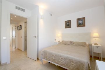 https://cdn.resales-online.com/public/mtaumpncpn/properties/afa476f4ecf311ef8cfb02e0405b089b/w1200/4-c23c0f86247804fa50226aecd8b0b2c8.jpg?v=1739775283