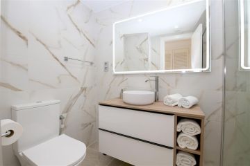 https://cdn.resales-online.com/public/mtaumpncpn/properties/afa476f4ecf311ef8cfb02e0405b089b/w1200/5-3595ad71cbd87be6c3643a4285ef4791.jpg?v=1739775283