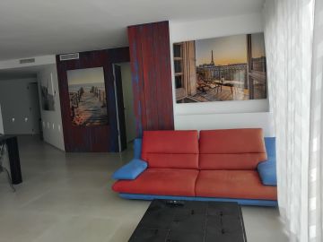 https://cdn.resales-online.com/public/lez7769oty/properties/ea8ff68aee0711ef8cfb02e0405b089b/w1200/2-5bd7b9d04b45e33852eaf0ec6670150d.jpg?v=1739895354
