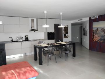 https://cdn.resales-online.com/public/lez7769oty/properties/ea8ff68aee0711ef8cfb02e0405b089b/w1200/4-c23c0f86247804fa50226aecd8b0b2c8.jpg?v=1739895354