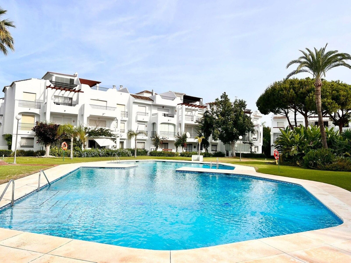 https://cdn.resales-online.com/public/pcescfpmbk/properties/8c0a6710ed4b11ef8cfb02e0405b089b/w1200/1-7980e48d732b6fc85c14b43b94d2aa54.jpg?v=1739814377
