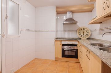 https://cdn.resales-online.com/public/wuap71y7hs/properties/18484d12d95711ef8ce602e0405b089b/w1200/15-11d12f2f454f2f5e9b981fdd8b901d51.jpg?v=1737618956
