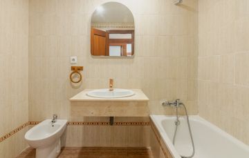 https://cdn.resales-online.com/public/wuap71y7hs/properties/18484d12d95711ef8ce602e0405b089b/w1200/3-e898b2bb2a2fdfd06d2c39894dce8316.jpg?v=1737618956