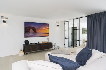 https://cdn.resales-online.com/public/14ldb8kixc/properties/2e8ce44eea9b11ef8ce602e0405b089b/w1200/12-53013098fcab6c38b1379cd33298e050.jpg?v=1739862532